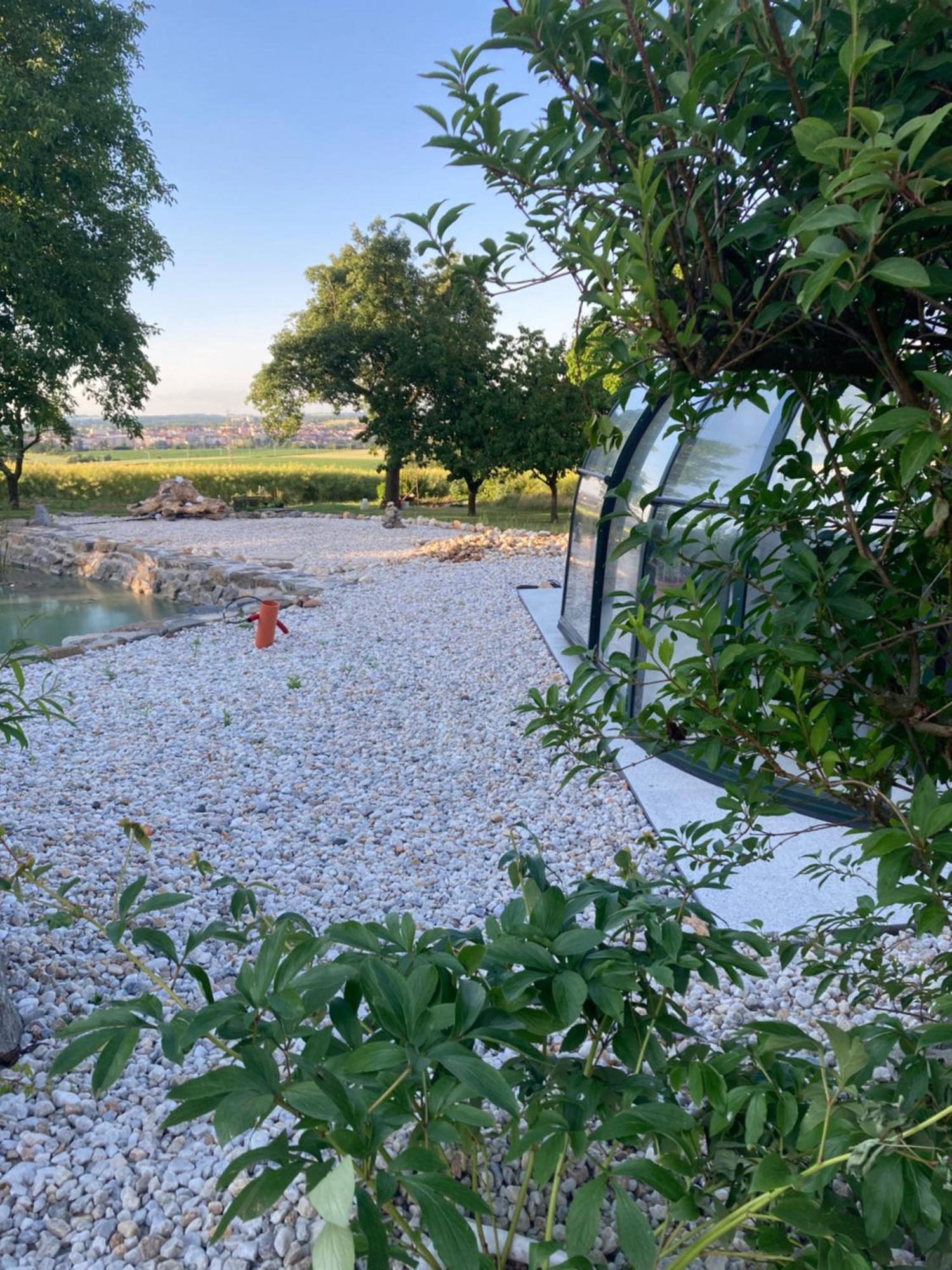 Chalupa Na Samote S Virivkou Tábor Esterno foto